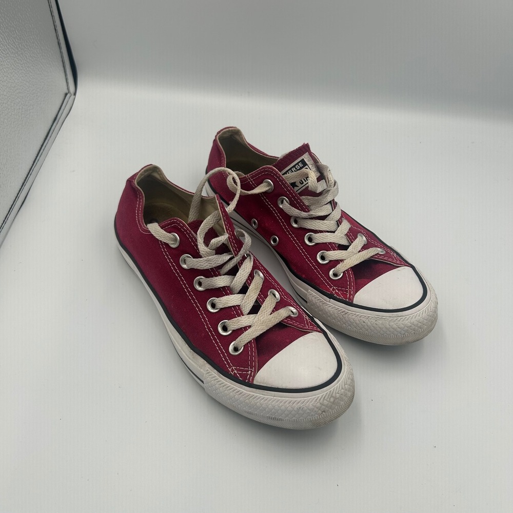 Converse All Star Low Top Sneakers Womens 8 Maroon Chuck Taylor Canvas M9691